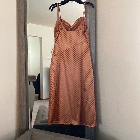 Majorelle, M, Isadora polka dot high slit midi dress, beautiful structure & fit! - Picture 7 of 11